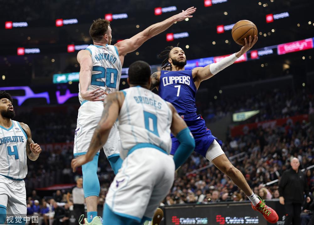 频繁的犯规 频繁的犯规