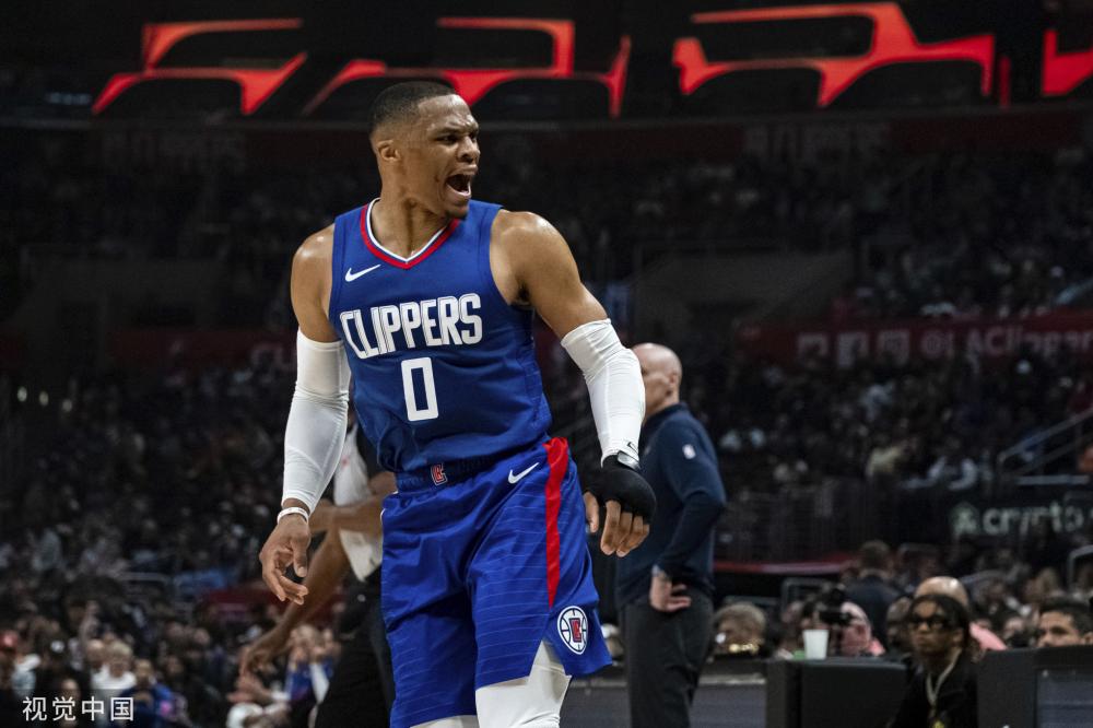 他在青年时 他在青年时