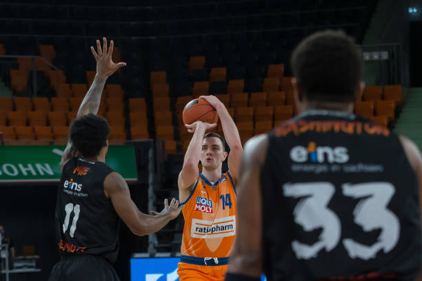 今足球赛场 今足球赛场