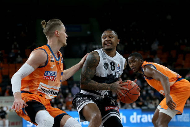 球队内部的 球队内部的